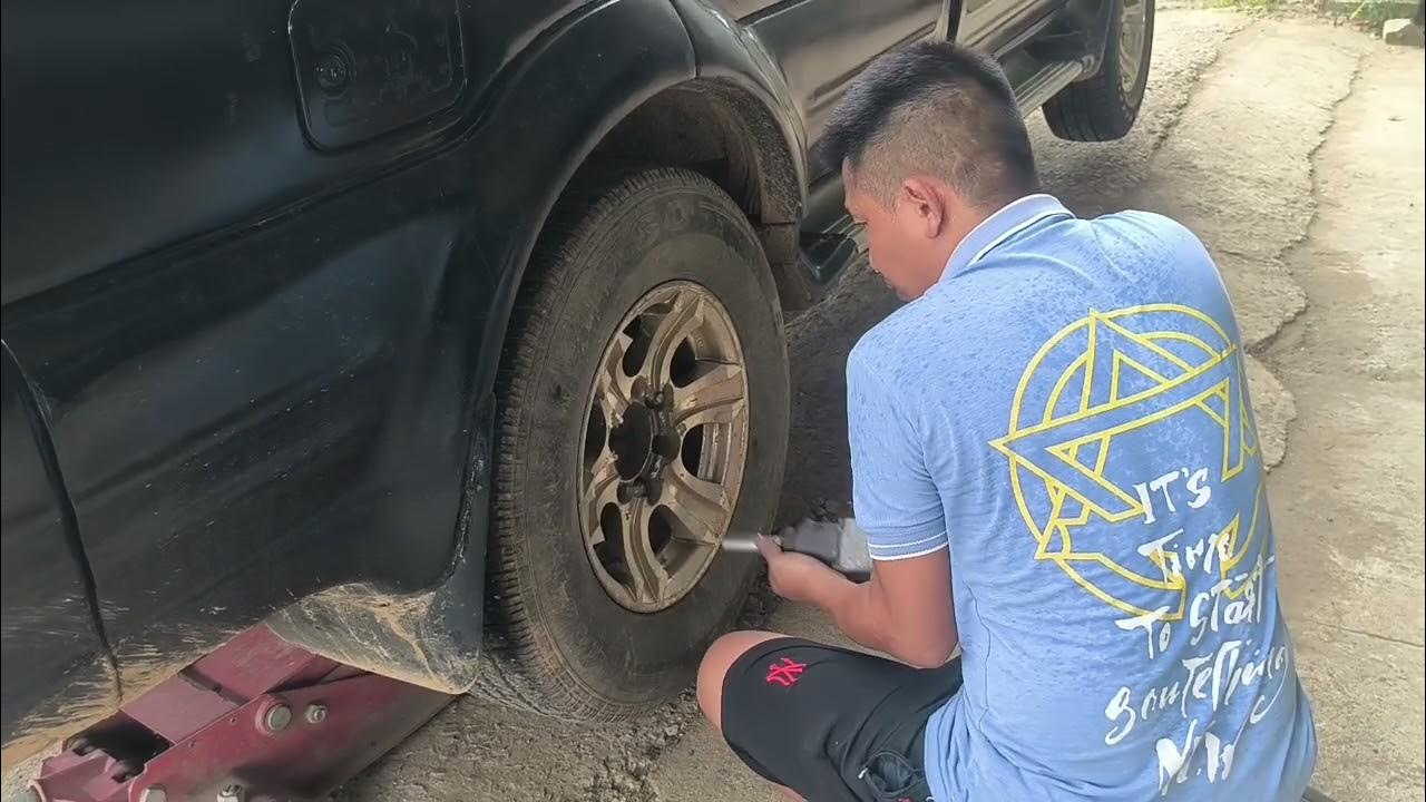 How to Take a Tire off a Car Rim: Step-by-Step Guide